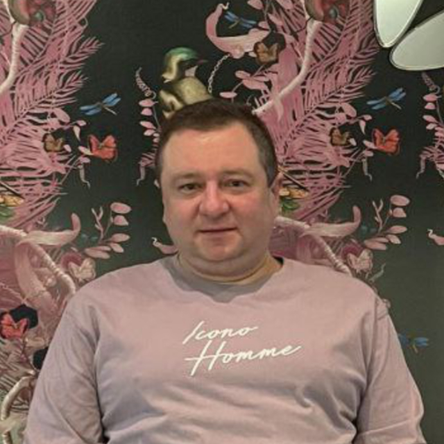 Изображение контакта